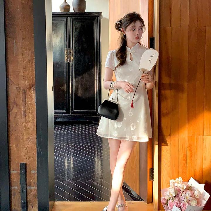 【有里布】国风旗袍裙改良新中式连衣裙女收腰a字气质订婚裙D2552