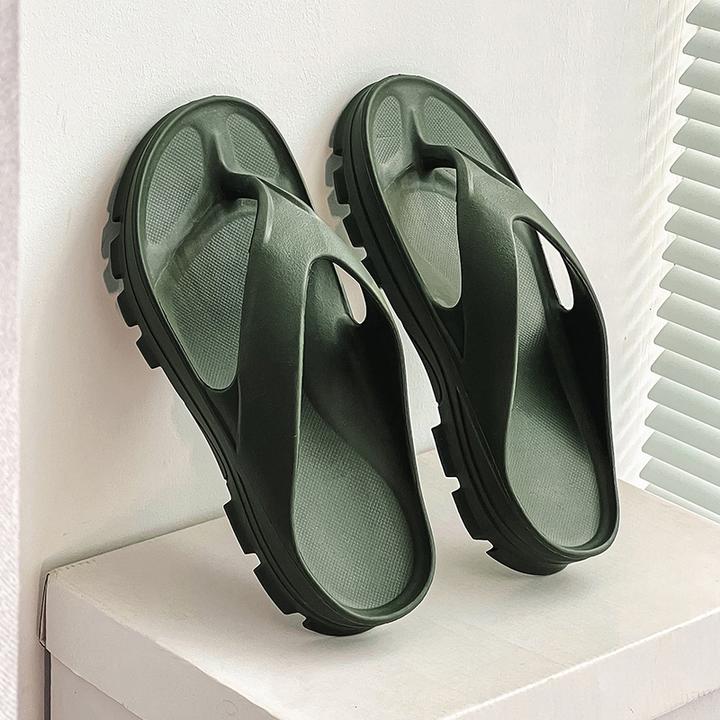 跨境大码夹脚凉拖踩屎感户外沙滩鞋女新slippers情侣款人字拖鞋男