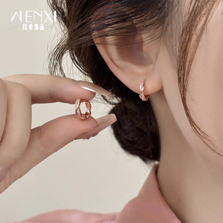 铜合金合成锆石耳饰 玫瑰金微镶钻独特耳钉小耳圈耳环高级感耳饰