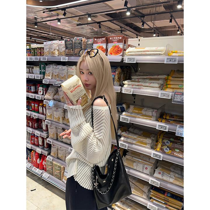 赤兔纸片人坑条微透视慵懒毛衣宽松显瘦镂空上衣纯色长袖毛针织衫