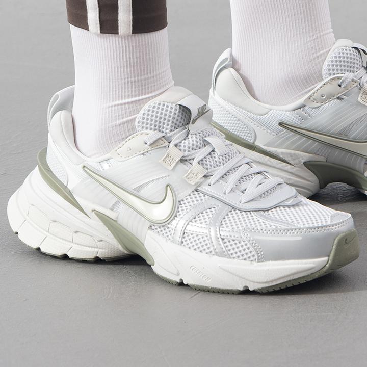 NIKE耐克女鞋2024秋季新款运动鞋厚底老爹鞋轻便透气休闲鞋FD0736