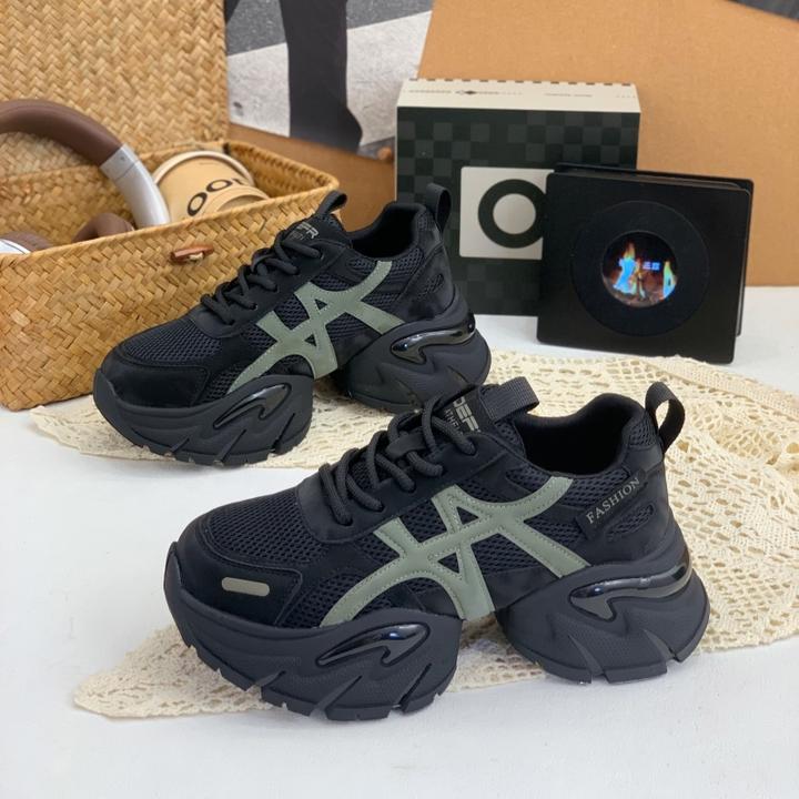 显脚小真皮老爹鞋女6cm增高厚底2025新款超火时尚百搭运动休闲鞋