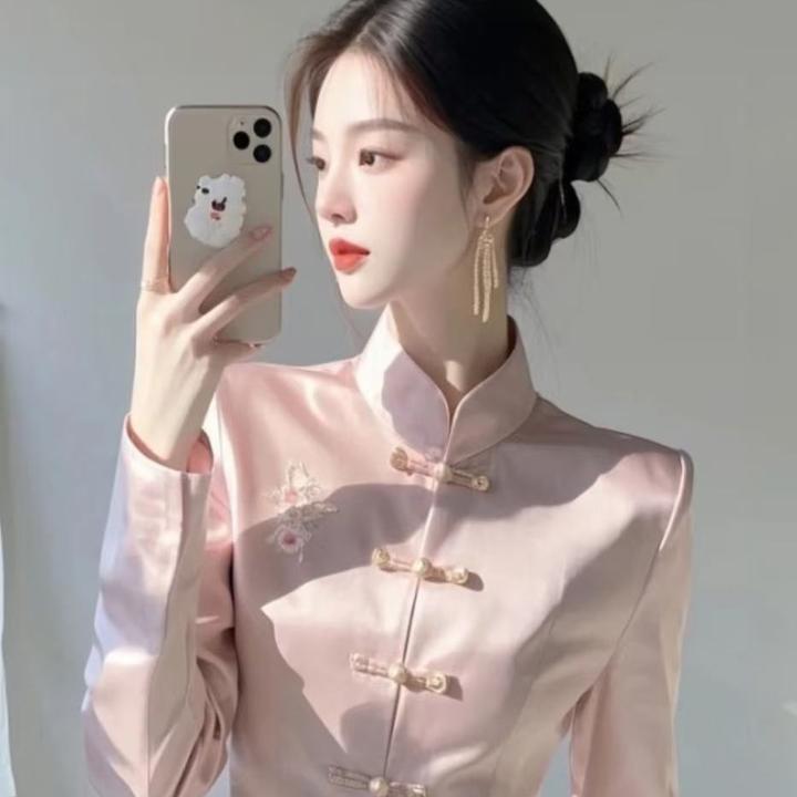 SS861新中式国风独特别致上衣春高级感轻奢气质收腰粉色缎面衬衫