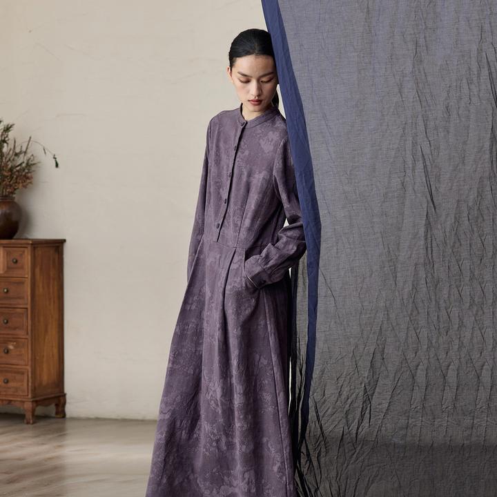 qtu秋冬棉麻提花温柔好看紫色连衣裙立领长袖高级长裙新 影漾苏罗