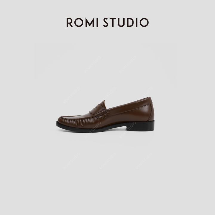 ROMI STUDIO“英伦复古”定制加厚开边珠小羊皮底乐福鞋RW24LP31392