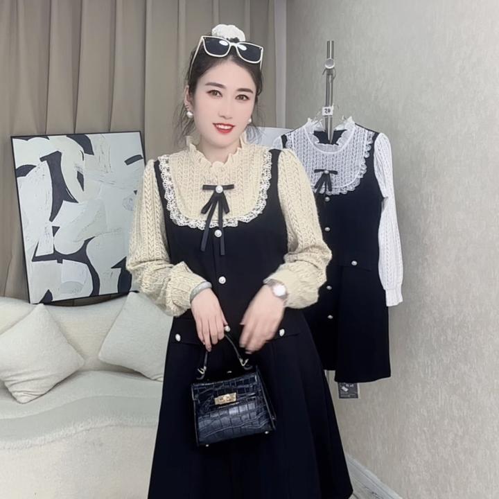 法式蕾丝飞袖小黑裙高级感显瘦收腰气质连衣裙