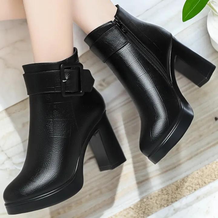 女高跟秋冬新款加绒瘦瘦靴软皮爆款短靴粗跟时尚舒适百搭马丁女靴