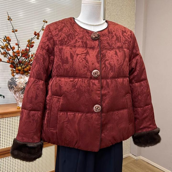 时尚妈妈冬季新款超好看洋气独特漂亮加厚保暖棉服外套女棉袄