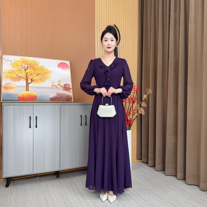 端庄大气高贵紫连衣裙2025新款高级感气质显瘦连身裙长款裙子2511