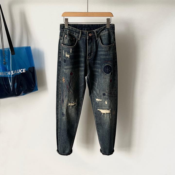 DeweLvum不规则刺绣破洞锥形牛仔裤男士新款潮流美式复古个性长裤