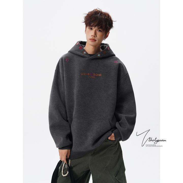 V37美式设计感民族风刺绣连帽卫衣男秋季高街痞帅小众情侣上衣服