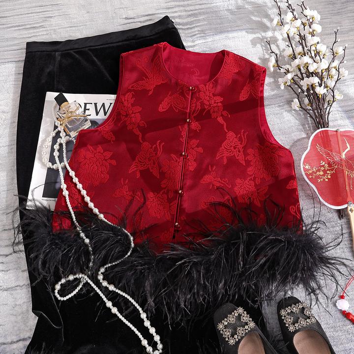深圳南油马甲织绒缎立体雕花背心拼鸵鸟毛设计减龄百搭国风红马夹