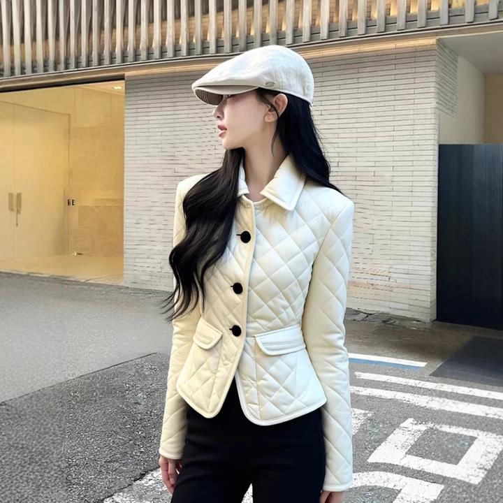 2025冬季巨好看时尚气质淡人温柔穿搭慵懒高级感白色菱格棉服上衣