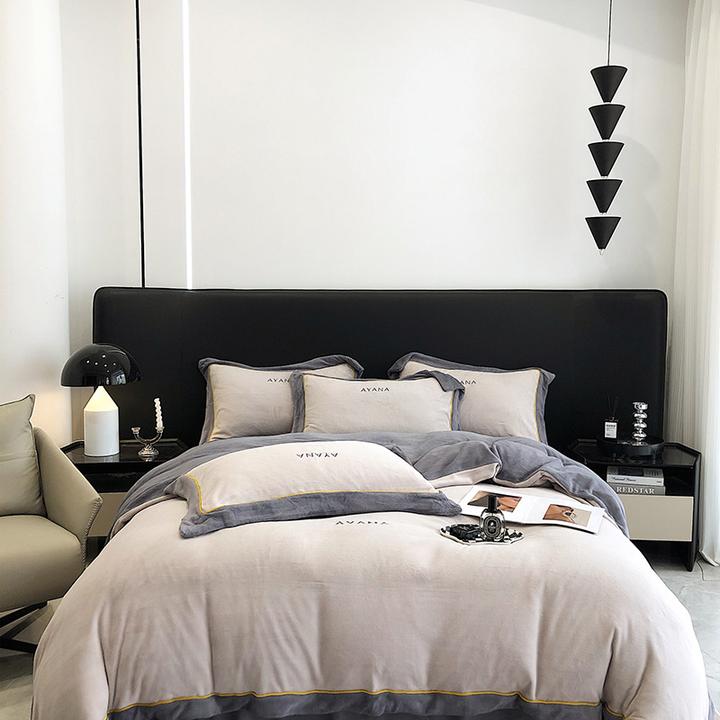 进口牛奶绒四件套双面高档轻奢简约刺绣被套床单床上用品设计师