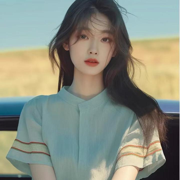 今年流行爆款衬衫女夏季高级感绿色显瘦宽松上衣条纹独特绝美小衫