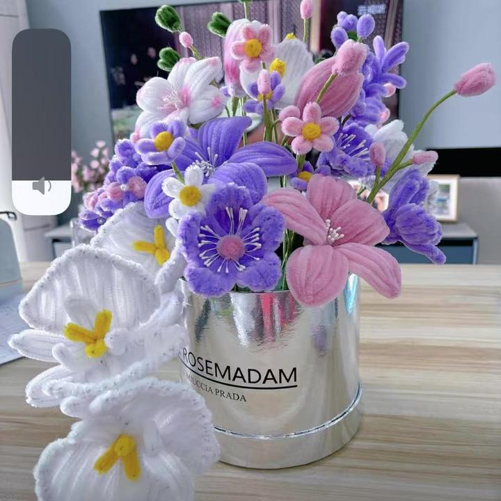 【成品】送女友闺蜜抱抱桶纯手工编织花束自制扭扭棒抱抱桶仿真花