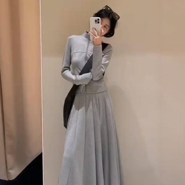 今年流行漂亮2025春季新款高级感韩系灰色立领拉链上衣半身裙套装