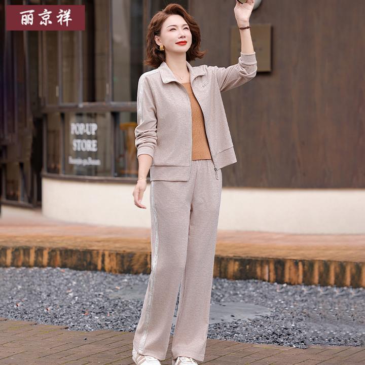 50多岁妈妈秋装运动服套装女中老年春秋外套洋气上衣金丝绒两件套