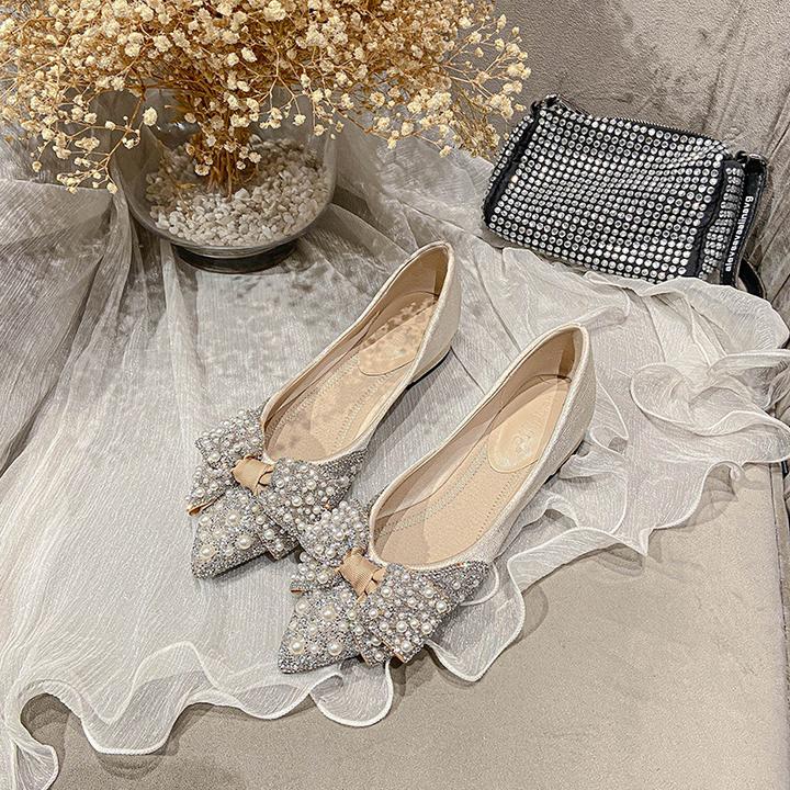 小香风珍珠蝴蝶结镶钻尖头浅口平底鞋女2025新款超软平底单鞋女