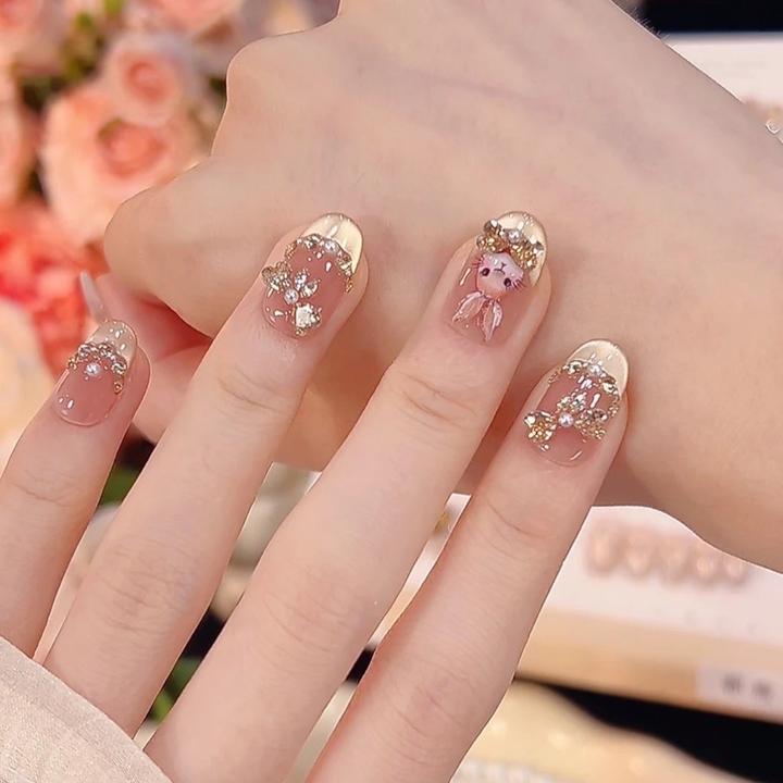 法式裸色简约猫眼穿戴甲秋冬纯手工金兔轻奢短款高级感显白美甲片