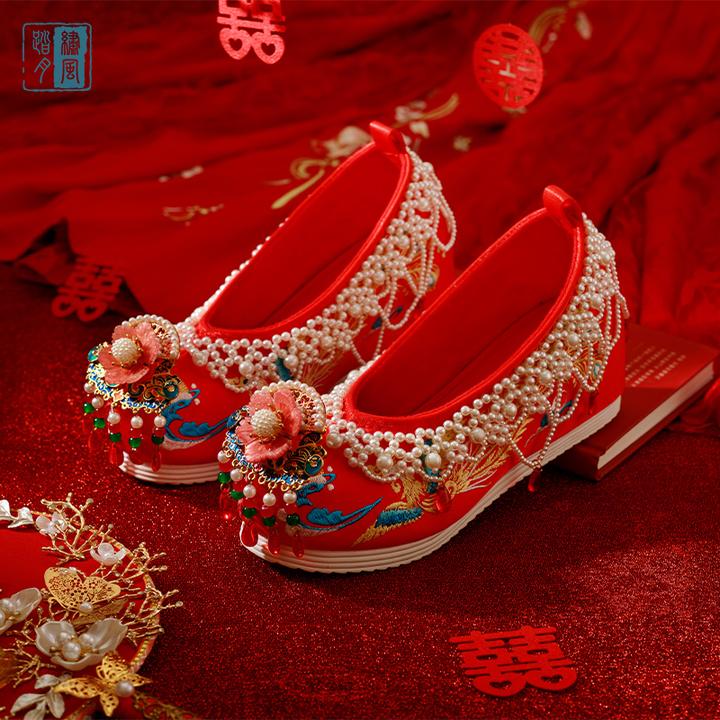 秀禾明制婚鞋古风红色汉服鞋女内增高流苏手工串珠中式新娘绣花鞋