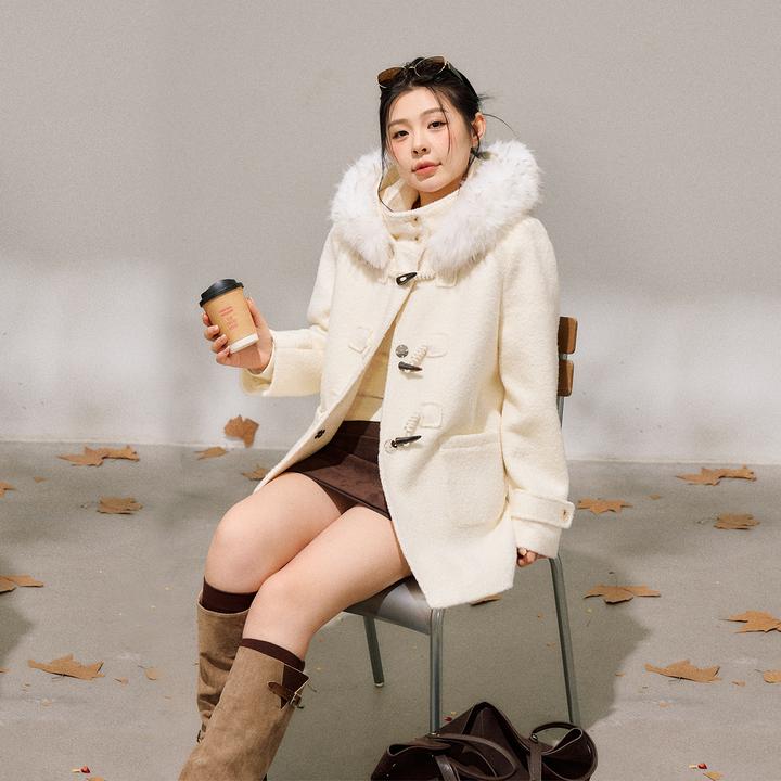 张大人【冬日恋歌】大码女装微胖妹妹贵感毛绒领牛角扣连帽毛呢外套