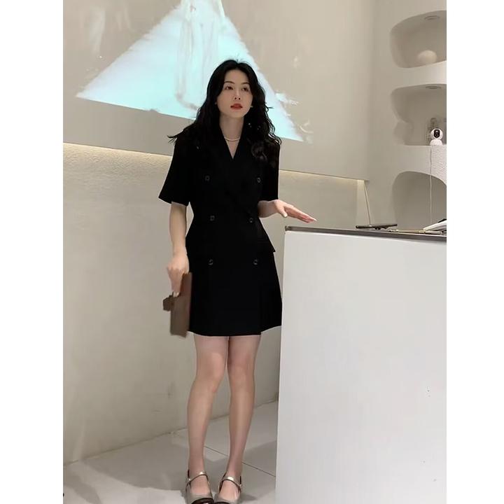 法式高级感黑色连衣裙女春夏新款爆款气质女神范收腰显瘦西装裙子