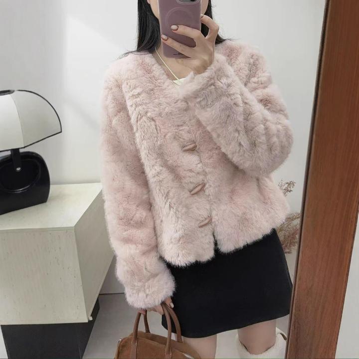 韩系甜美牛角扣仿毛毛短外套女士冬季百搭显瘦休闲V领纯色上衣