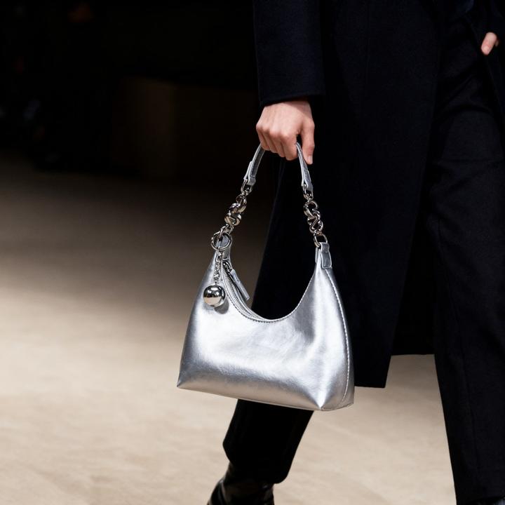 【小月牙】韩国原单 极简主义高级感定制单肩斜挎腋下女包