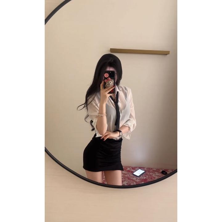 御姐风性感纯欲夏季新款高级感上衣配显瘦高腰时尚半身裙两件套