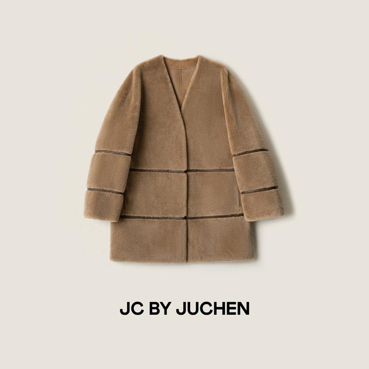 “月亮与六便士”冬日游牧细腻羊剪绒羊毛大衣V领外套 FW116001-103