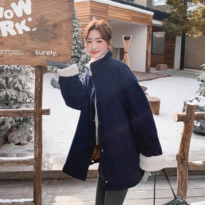 羊羔毛拼接深蓝色水洗磨毛牛仔羽绒服女款2025新款深冬超好看外套