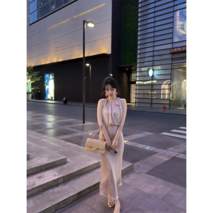 财阀千金女装挂脖气质优雅上衣高腰显瘦修身半身裙夏季新款套装女