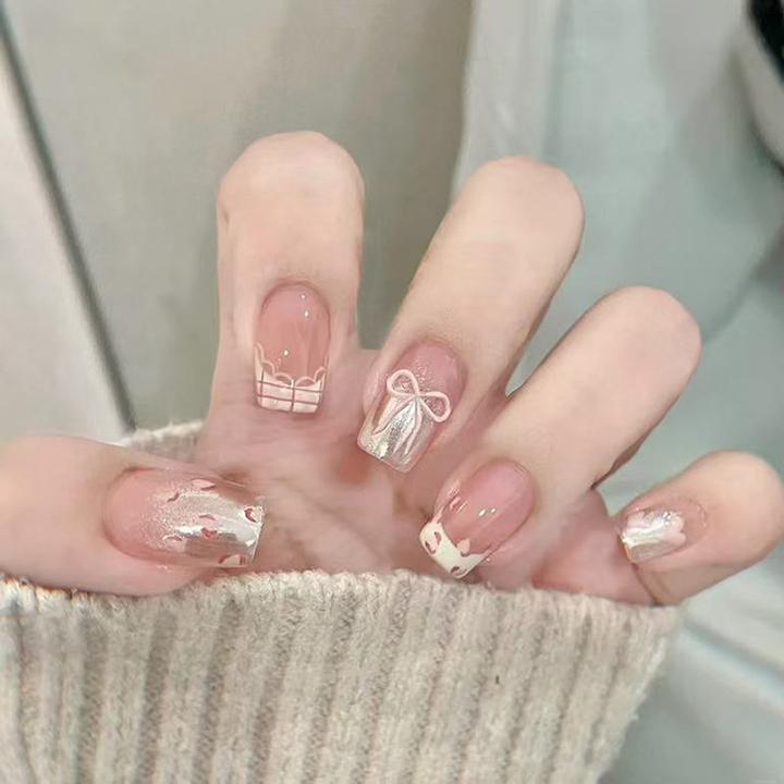 镂空蝴蝶结粉色法式穿戴式甲片日常显白百搭高级感穿戴美甲片