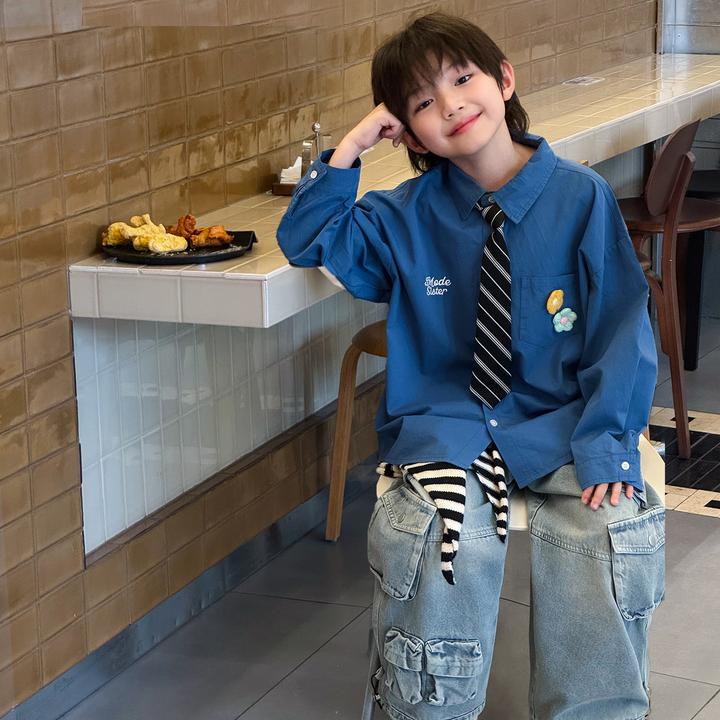 棉小班童装秋季韩版立体小花上衣洋气字母领带翻领男童衬衫FQ5039