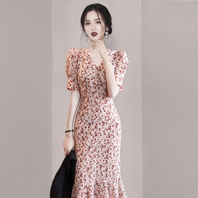 茶歇法式温柔风雪纺碎花裙长款女夏高级感显瘦气质鱼尾连衣裙