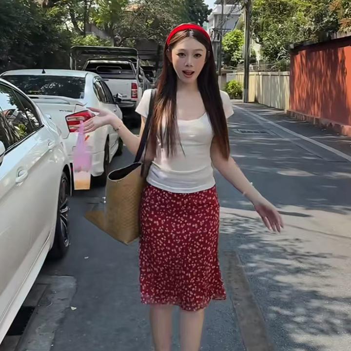 【B Y】春夏季时尚穿搭圆领短袖修身收腰上衣显瘦小碎花半身裙套装