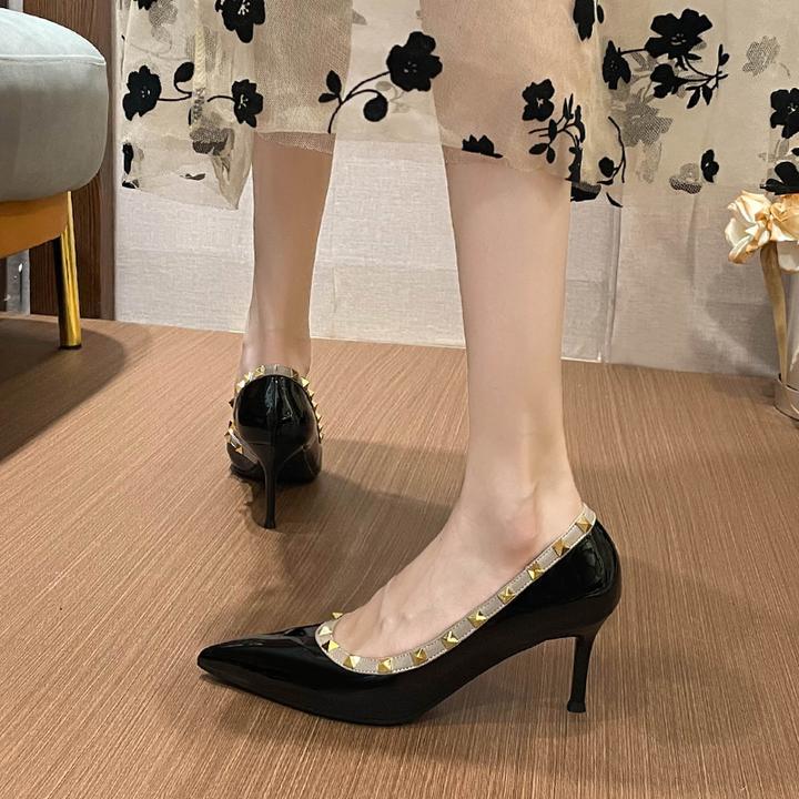 金属铆钉高跟鞋女2025年春秋季新款尖头细跟侧空法式名媛气质单鞋