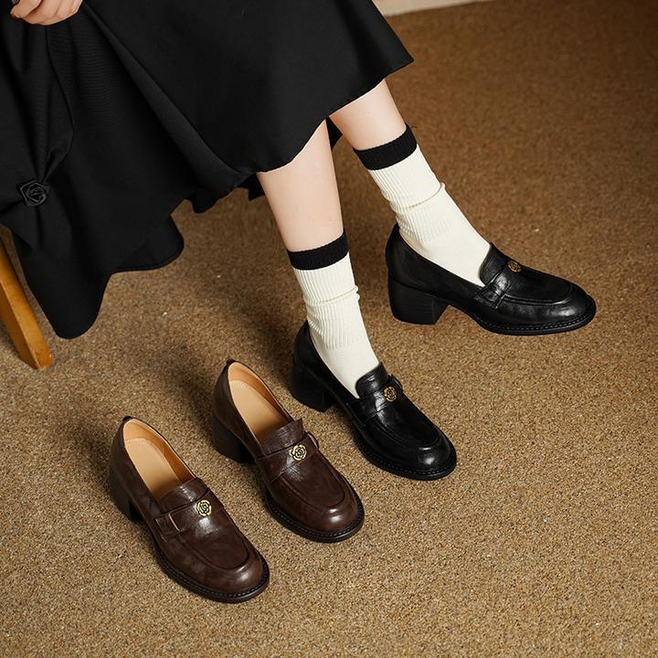 2025年秋冬新款深口英伦风乐福鞋女粗跟百搭复古时尚气质小皮鞋女