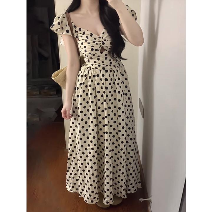 法式气质高级感波点连衣裙2025夏季新款褶皱高腰显瘦气质长款裙子