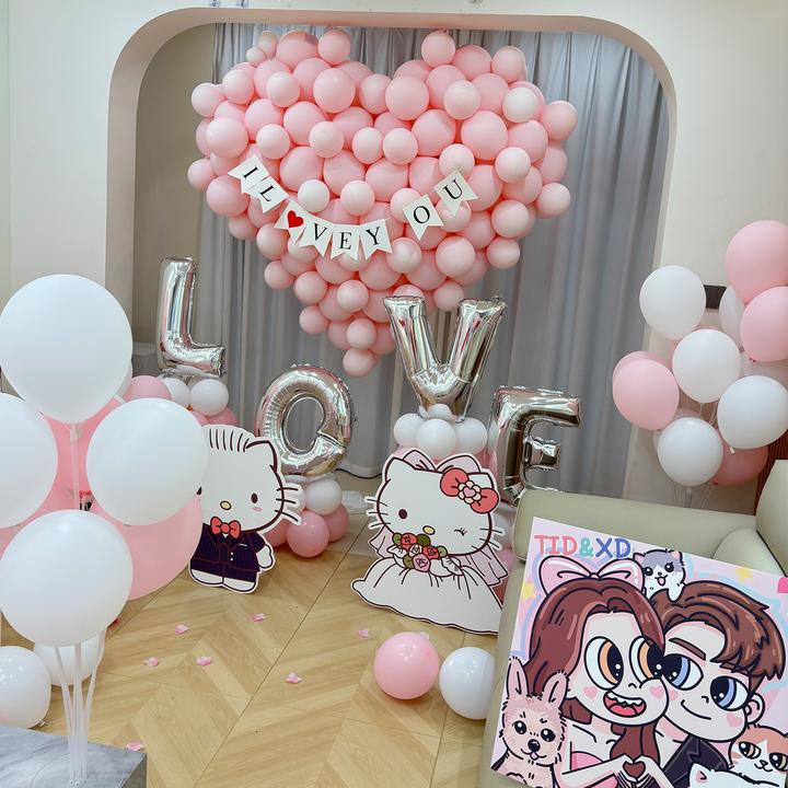 求婚室内HelloKitty场景布置高级感kt板氛围道具粉色气球链大爱心