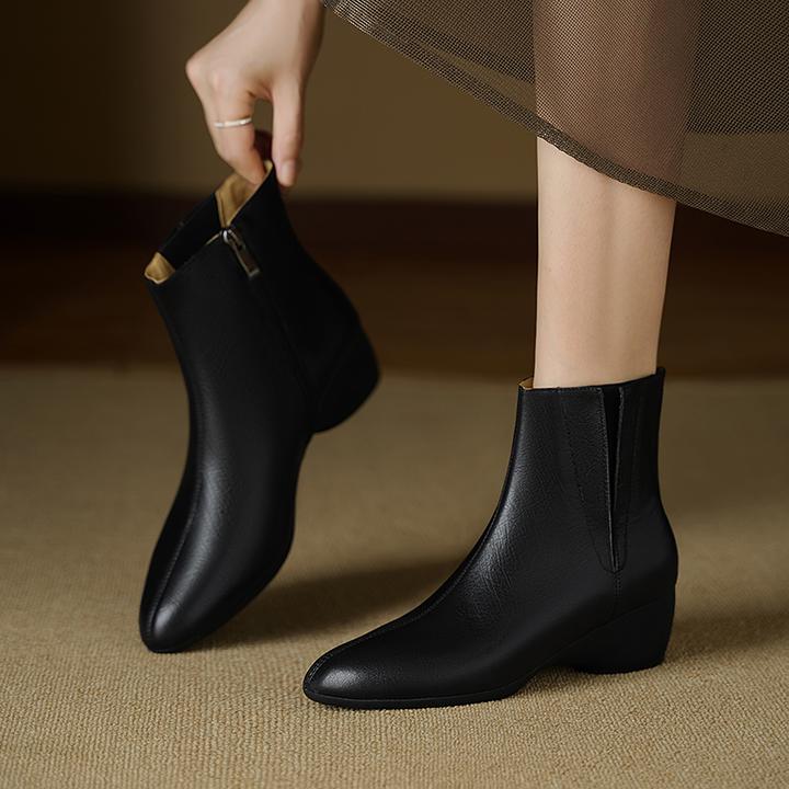 真皮软底马丁靴女秋冬新款中跟圆头加绒小短靴头层牛皮坡跟及踝靴