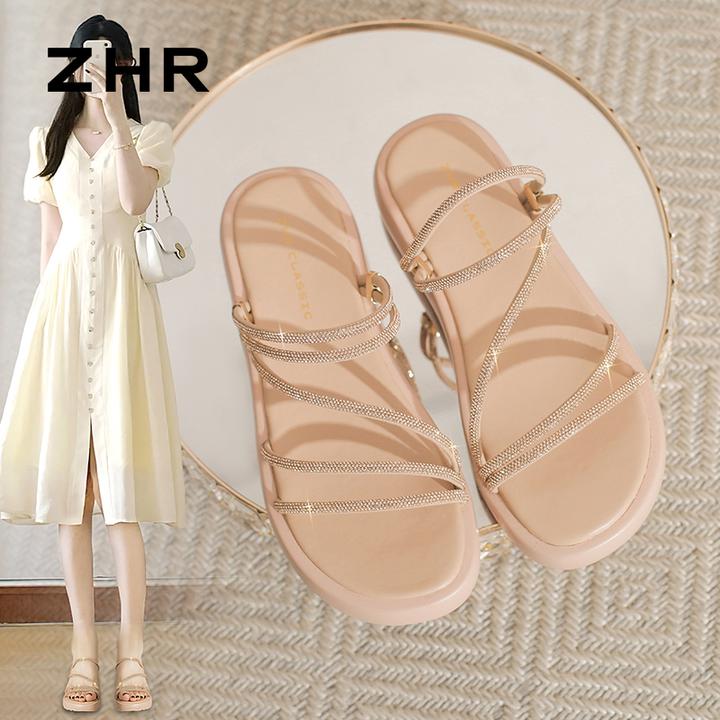 ZHR/则则鱼嘴外穿百搭夏季女厚底时尚水钻平鞋软底平底露趾两穿凉