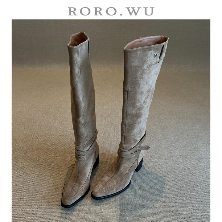 娆娆吴·百搭显瘦小尖头皮带扣及膝长靴冬季新款粗跟骑士靴女F12