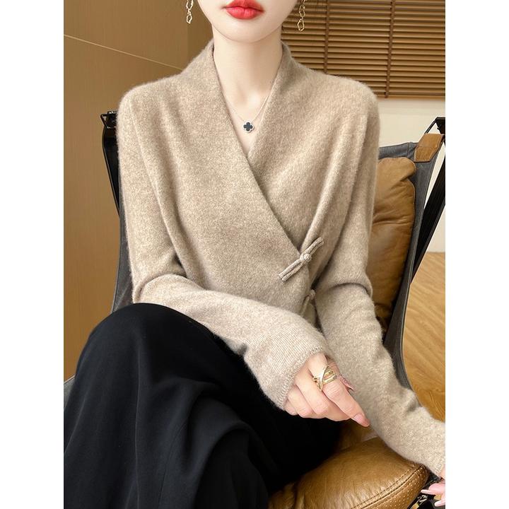 2025秋冬新款纯羊毛衫交叉领气质盘扣套头长袖针织羊绒毛衣打底衫
