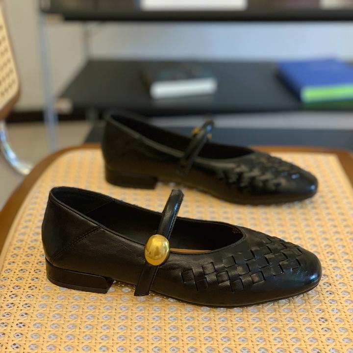 小众编织高级感浅口单鞋2025年秋季爆火平底一字带方头玛丽珍女鞋