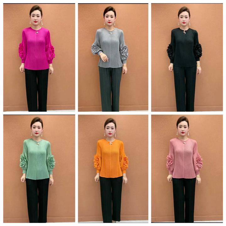 160#春秋款中老年时尚洋气高档袖口花褶皱美衫两种款式