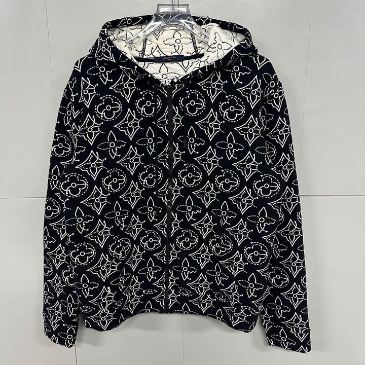 99新/Louis Vuitton LV 三花满印浮雕连帽拉链外套 L码 D14230