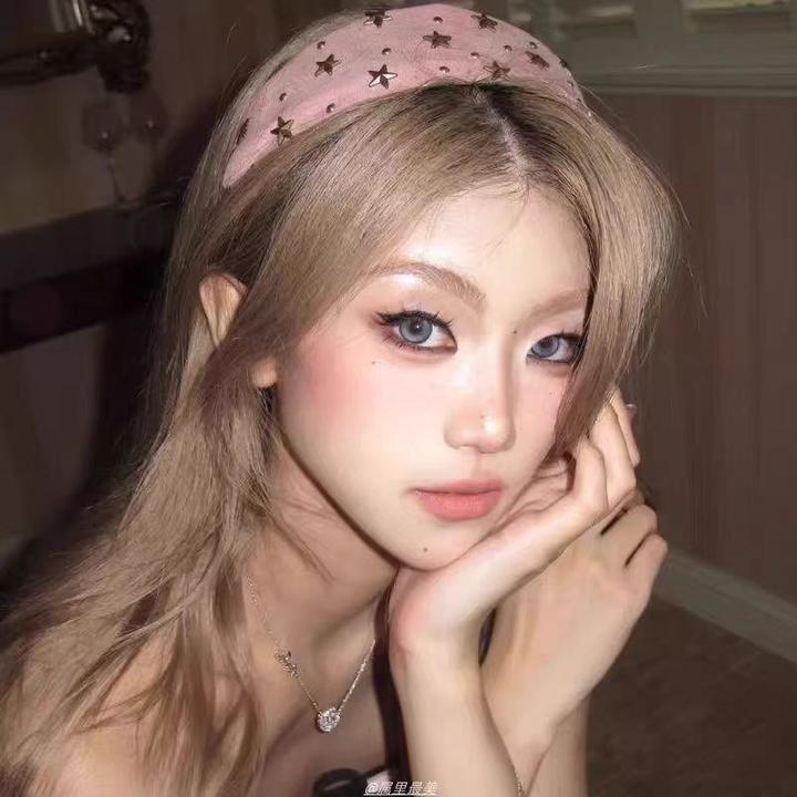 覆古五角星铆钉宽边发箍女2025新款高级感小众设计头箍高颅顶发饰