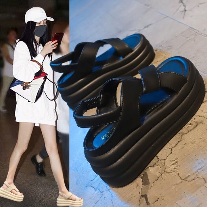 踩屎感凉鞋女款夏季外穿2025新款厚底罗马鞋超火松紧带沙滩鞋时尚